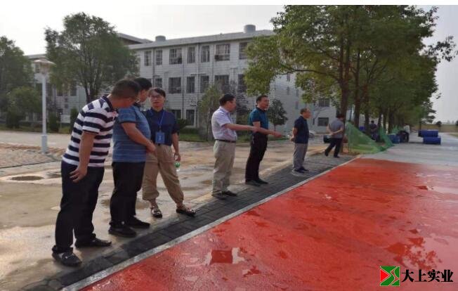 市局領(lǐng)導督察指導改建項目工作