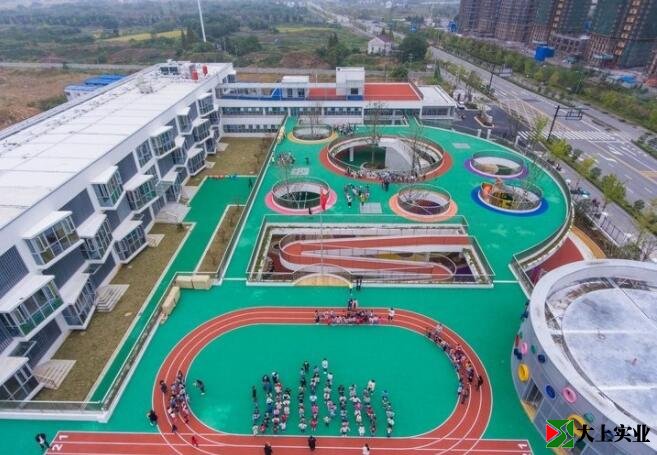 屋頂運動(dòng)場(chǎng)案例——浙江湖州某街道中心幼兒園
