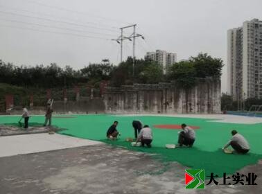 塑膠運動(dòng)場(chǎng)鋪設