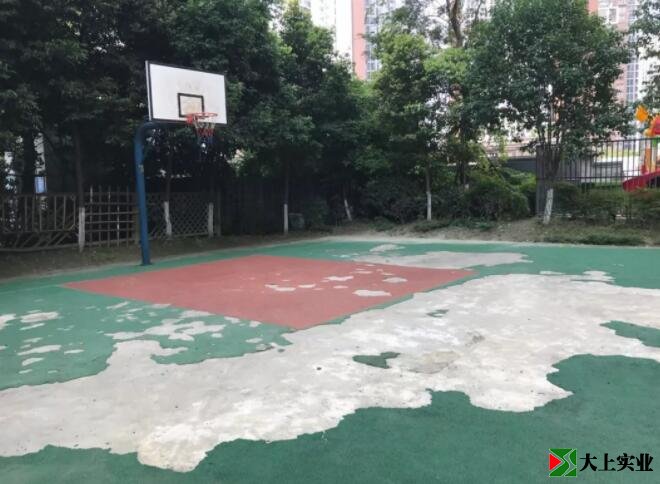  塑膠運動(dòng)場(chǎng)維修申請報告
