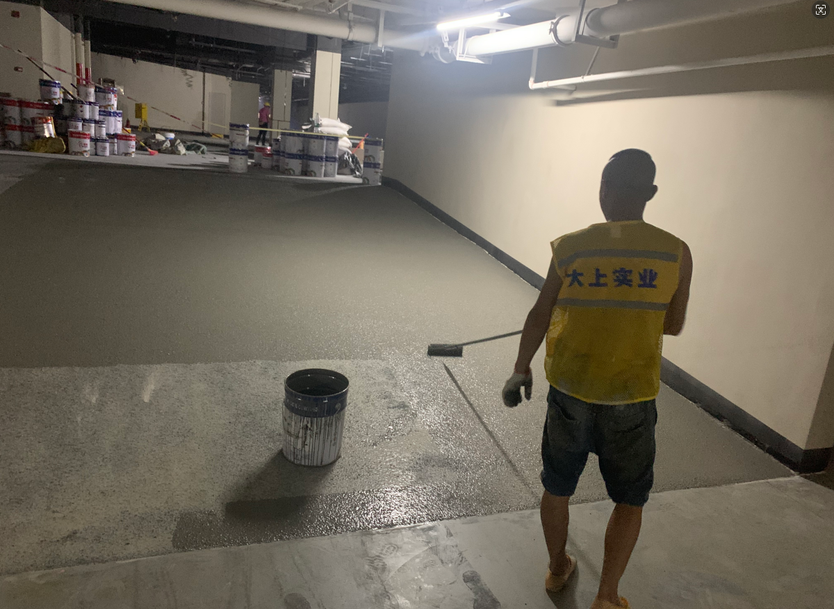 頤彎府地坪、劃線(xiàn)、交通設施安裝工程